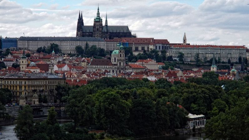 Praha je čtvrtým nejbohatším regionem EU